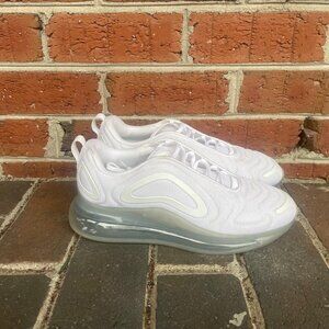 Nike Air Max 720 size 9 Metallic used